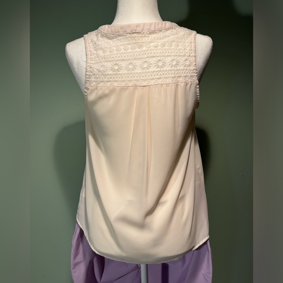 Sleeveless ivory women’s blouse size M - Picture 3 of 7